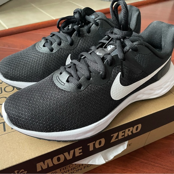 Nike Shoes Womens Nike Athletic Shoe Size 75 Nwt Poshmark